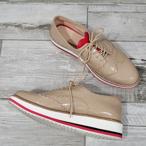 ZARA WOMAN Patent Platform Pointed Toe Lace-Up Oxford with HEARTS - Picture 3 of 16